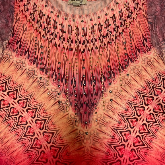 Womens One World Live and Let Live high low top with Lace & Studs Size Small JD - Picture 2 of 9